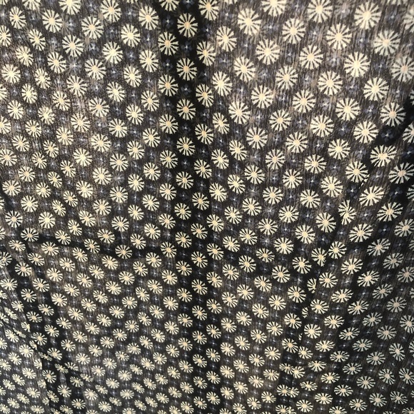 Necessary Objects Blue Print Sheer Tailored Blouse. Size M - Picture 5 of 6